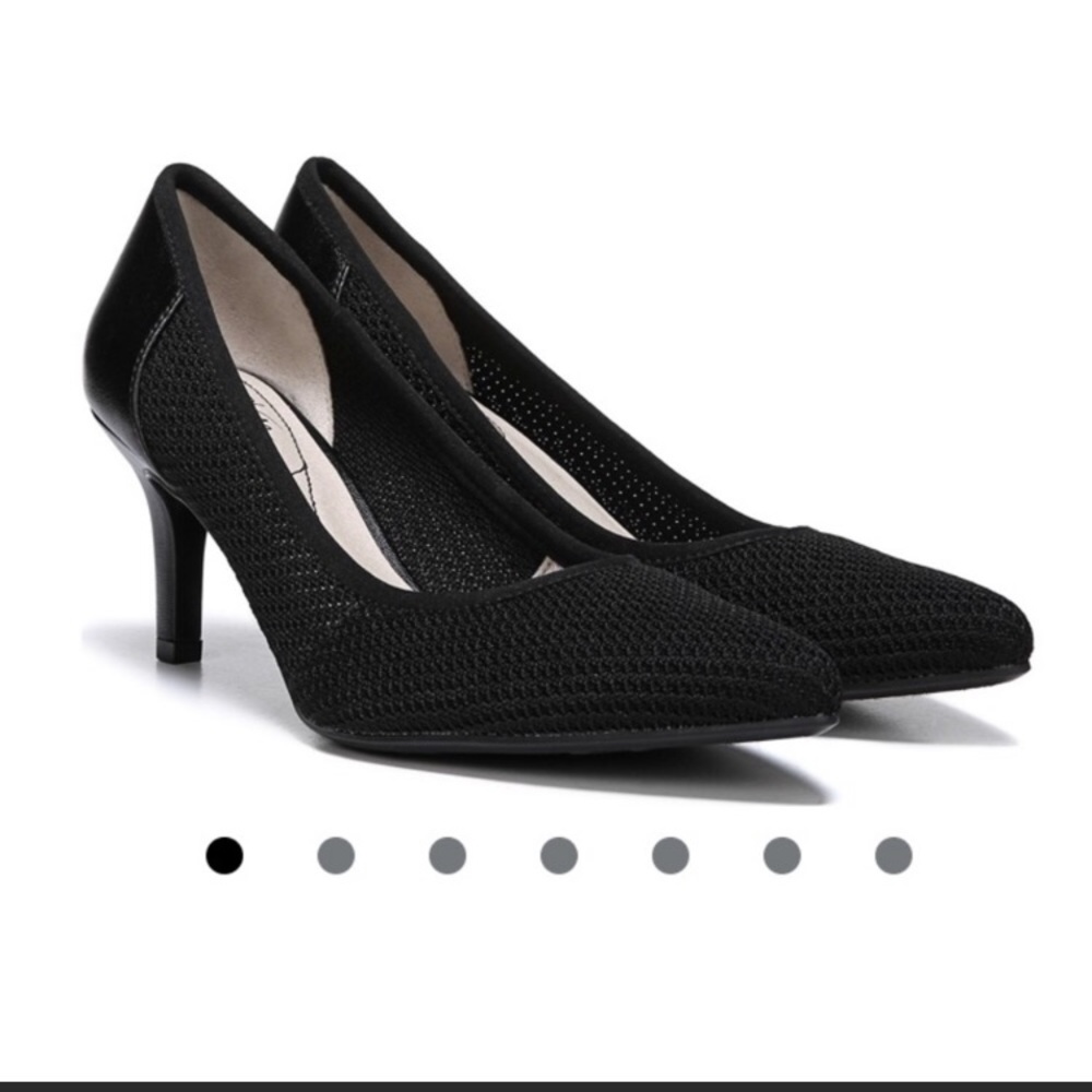 Life Stride Naturalizer Sevilla Black Knit Pumps